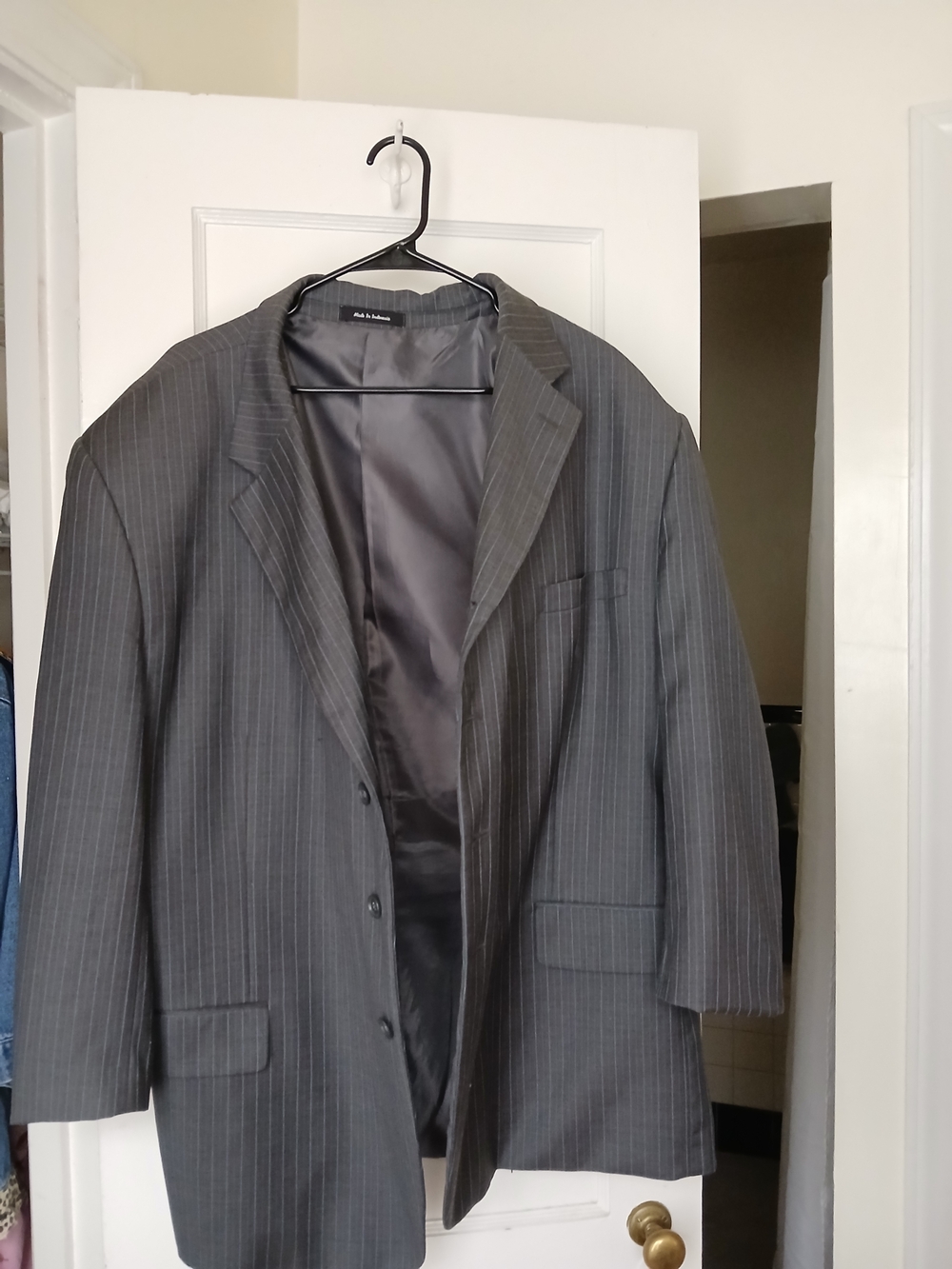 Men's Gray Pinstripe Suit Jacket - Classic Tailored Blazer